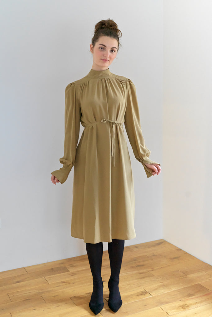 Cila dámske spoločenské  šaty olivovo zelené móda