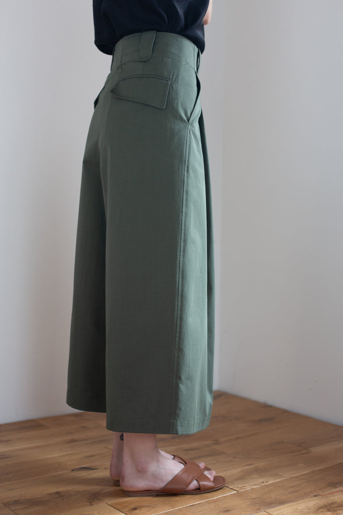 Cila dámske nohavice kulotky zelené bavlna